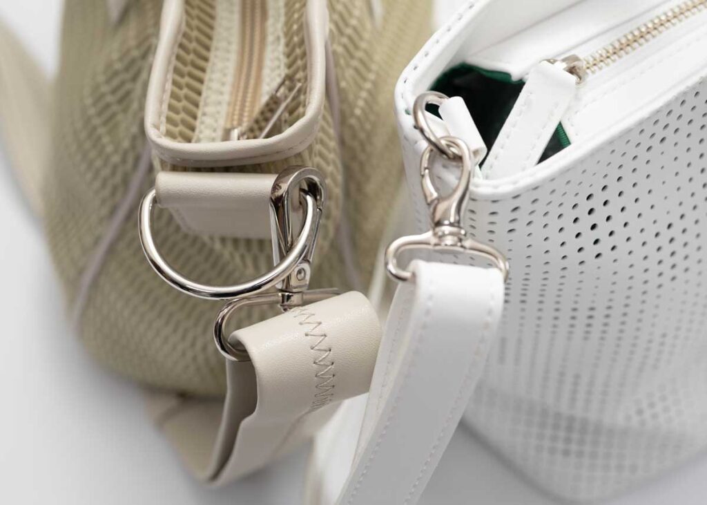 qbag paris「nest bon」と Sobagni「TRICK TOTE」の金具デザインの比較